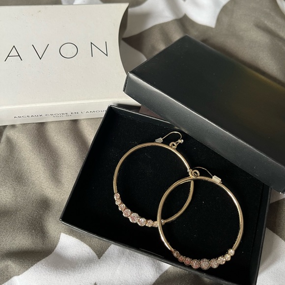 Hoop Dangle Drop Earring Graduated Diamond Rhinestone Circle Gold Silver AVON xo - Picture 4 of 5